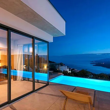 With Pool In 3* Rabac